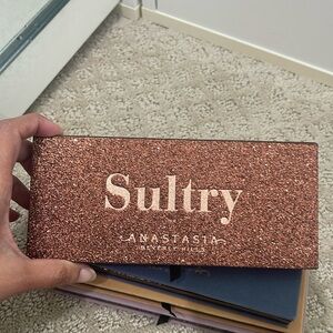 Abh sultry palette